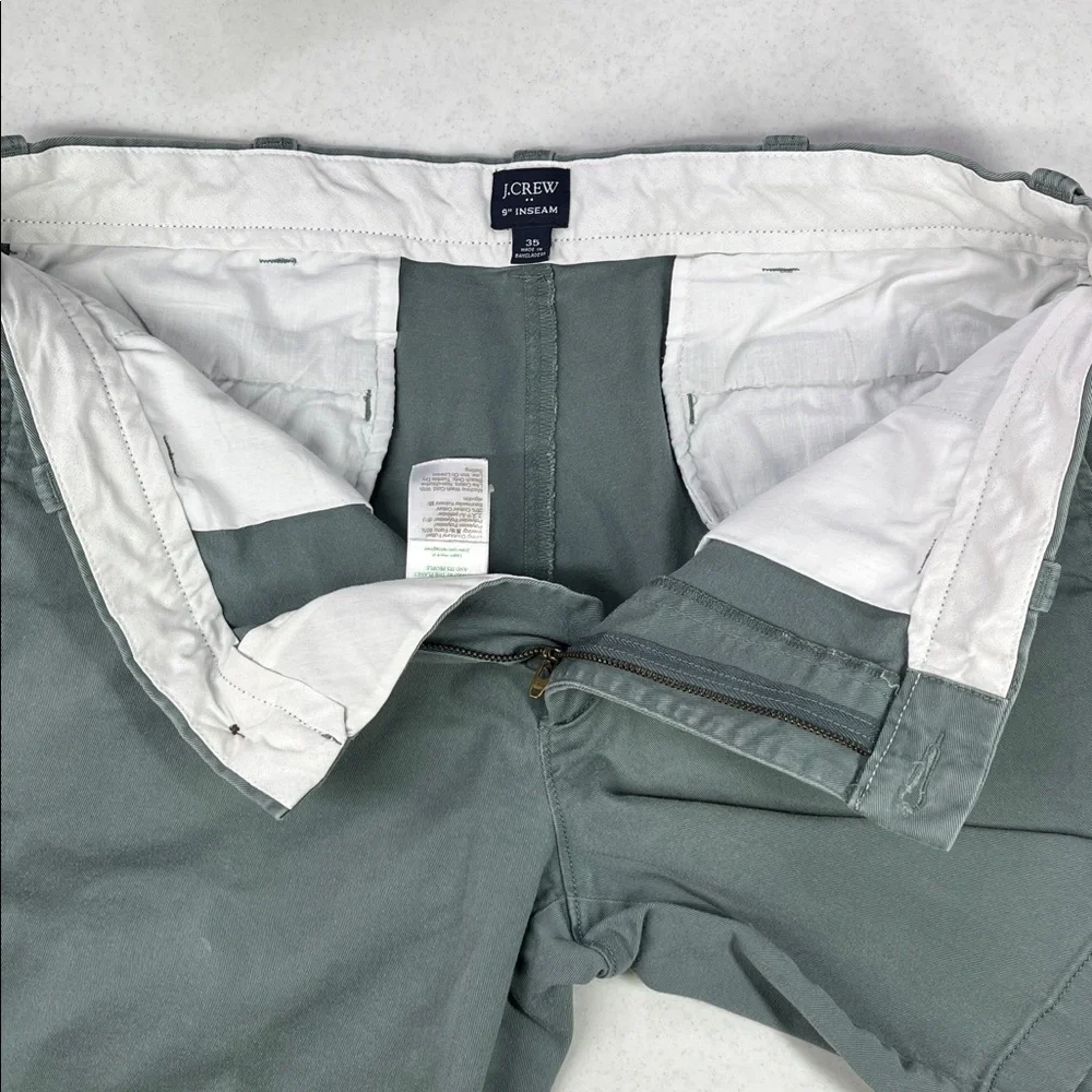 J. Crew Men’s 9” Chino Shorts. Size 35